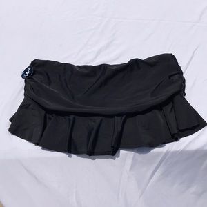 NWT Black Peplum Bottom $8 Firm